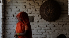 Familias de niñas violadas y colgadas en India piden horca para agresores