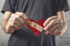 8 cosas que hacen los hombres luego de una ruptura