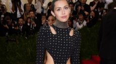 ¿ADIÓS SECRETO? MILEY CYRUS DESTAPA SU BISEXUALIDAD TRAS BESOS LÉSBICOS