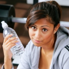 Agua con vitaminas: ¿te conviene o no?.