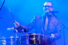 Aleks Syntek podría integrarse a Camila