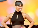 Alicia Keys debuta con el cabello muy corto