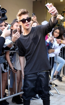 ¿Allegados quieren que Justin Bieber ingrese a rehabilitación?