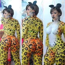 Ana Carolina se hace un Body Paint