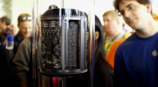 Apple comienza a vender su computadora futurista.