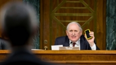 Apple y Samsung reanudan batalla legal por patentes.