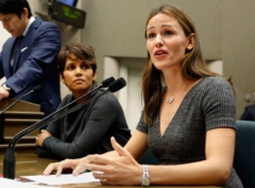 Aprueban ley impulsada por Halle Berry y Jennifer Garner que protege a los niños de los paparazzis