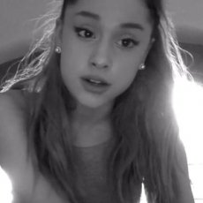 Ariana Grande pide disculpas sintiéndose terriblemente avergonzada