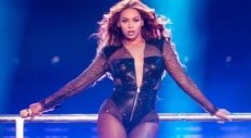 ¡Beyoncé enseñó TODO en pleno concierto!