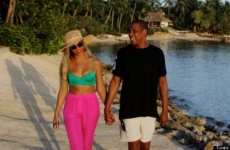 Beyoncé olvida los chismes y presume su amor con Jay-Z