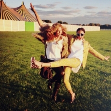 Beyoncé publica viejas fotos junto a Solange Knowles luego de que su hermana borrar las propias en Instagram.