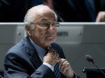 Blatter al ser reelegido en la FIFA: