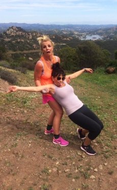 Britney Spears y su madre apenas sobrevivieron a un día de ejercicios