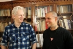 Calle 13 , Julian Assange , Música , Tecnología Calle 13 y Julian Assange lanzan tema sobre manipulación informativa.
