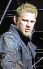 Channing Tatum se convierte en un extraño rubio para su nueva película, Jupiter Ascending
