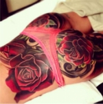 Cheryl Cole se tatúa el trasero completo