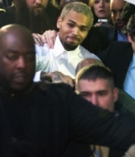Chris Brown sale de la cárcel