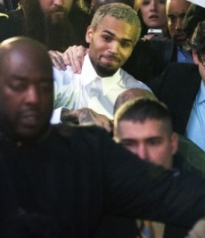 Chris Brown sale de la cárcel