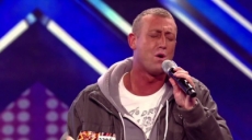 Christopher Maloney, el concursante mas nervioso de X Factor.