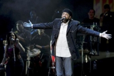 Ciudad México se rinde ante Juan Luis Guerra