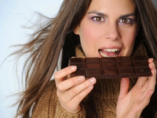 Comer chocolate en el desayuno ayuda a adelgazar.