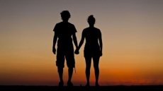 ¿Cómo distinguir el amor de la amistad y el sexo?