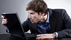 Cómo facebook podría arruinar tu carrera
