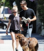 Confirman romance de Seyfried y Long