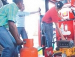 Congelan los precios de combustibles, menos el gas natural