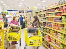 Consumidores piden un sacrificio real de los comercios en el ITBIS