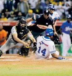 Continúa este sábado juego de Águilas y Licey; lluvia los deja empatados a 5 en la entrada número 13