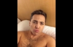 Cristian Castro recuerda su 'masaje' con otro desnudo