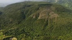 Cura amenaza con ocupar Loma Miranda