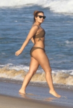 Demi Lovato presume sexy bikini en Brasil
