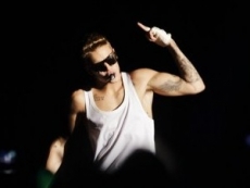Detectives investigan en casa de Bieber