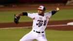 Dominicano Fabio Castro llega a 13 triunfos y empuja a Tigres a postemporada