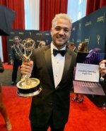 Dominicano gana Emmy por la serie “Creando Saturday Night Live”