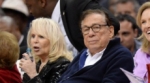 Donald Sterling cede el control de los Clippers a su esposa, quien negociará su venta.