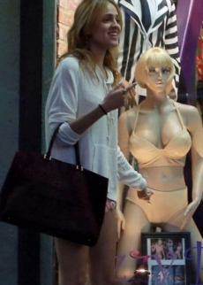 ¡Eiza González se burla de Miley Cyrus!