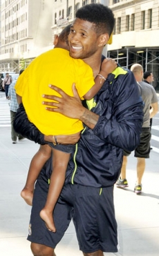 El hijo de Usher en terapia intensiva tras sufrir un accidente