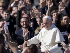 El papa Francisco aconseja a los enamorados en su día