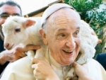 El Papa limita el uso del título de “monseñor”