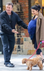 ¡Es una niña! Alec Baldwin se convirtió otra vez en padre…