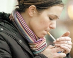 Fumar puede causar arrugas