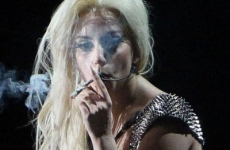 Gaga fumaba 15 cigarrillos de marihuana al día