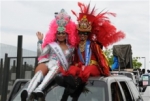Grupos lesbianas y gays realizan desfile.