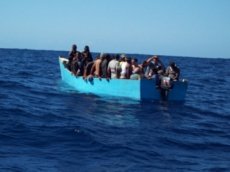 Guardia Costera Puerto Rico intercepta barca con 20 dominicanos ilegales