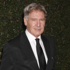 ¡Harrison Ford se accidenta en rodaje de Star Wars!