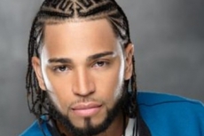 Henry Santos en el No. 3 de Billboard