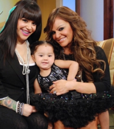 Hija de Jenni Rivera se convierte en madre